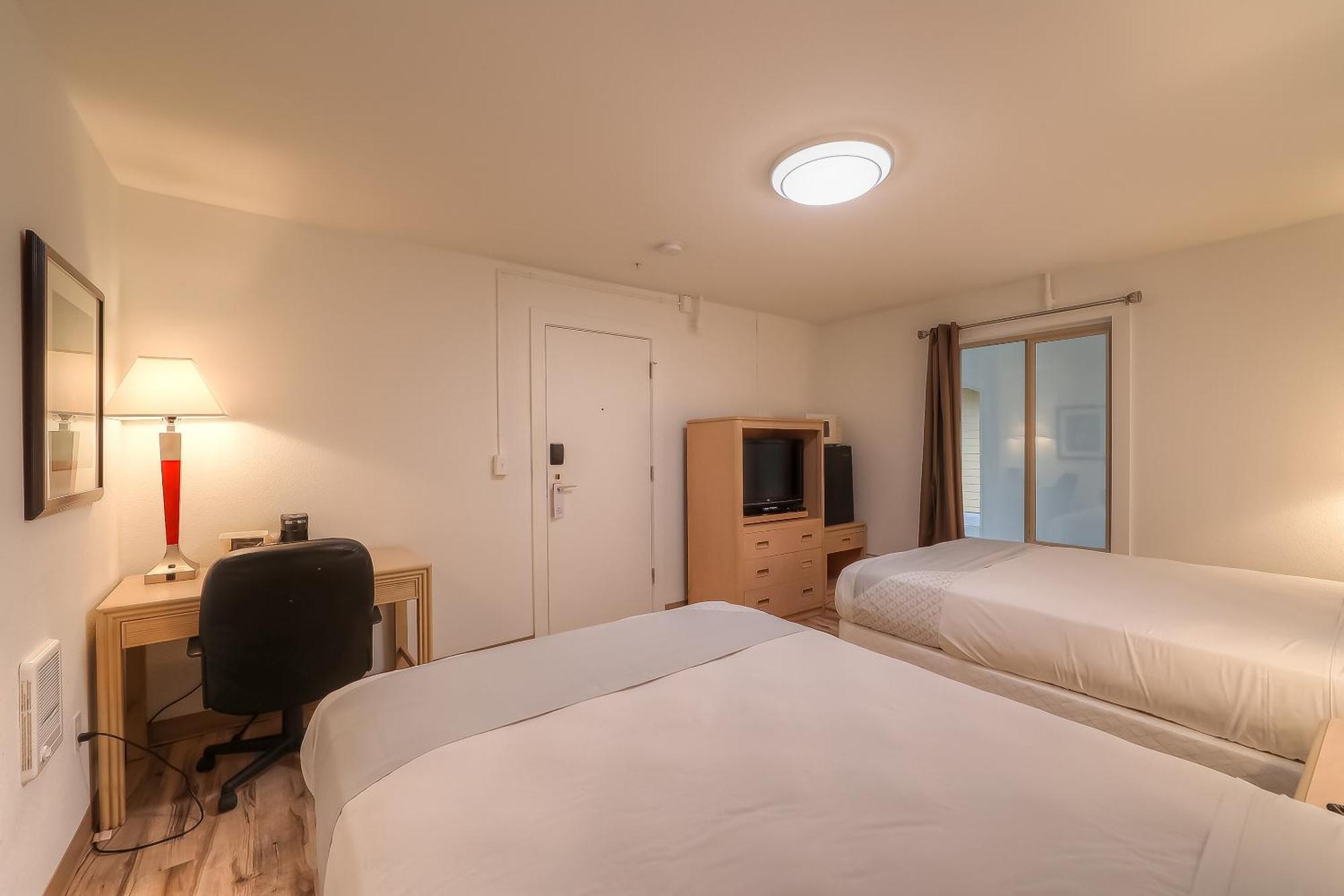 Hotel By Oyo - Hwy 101