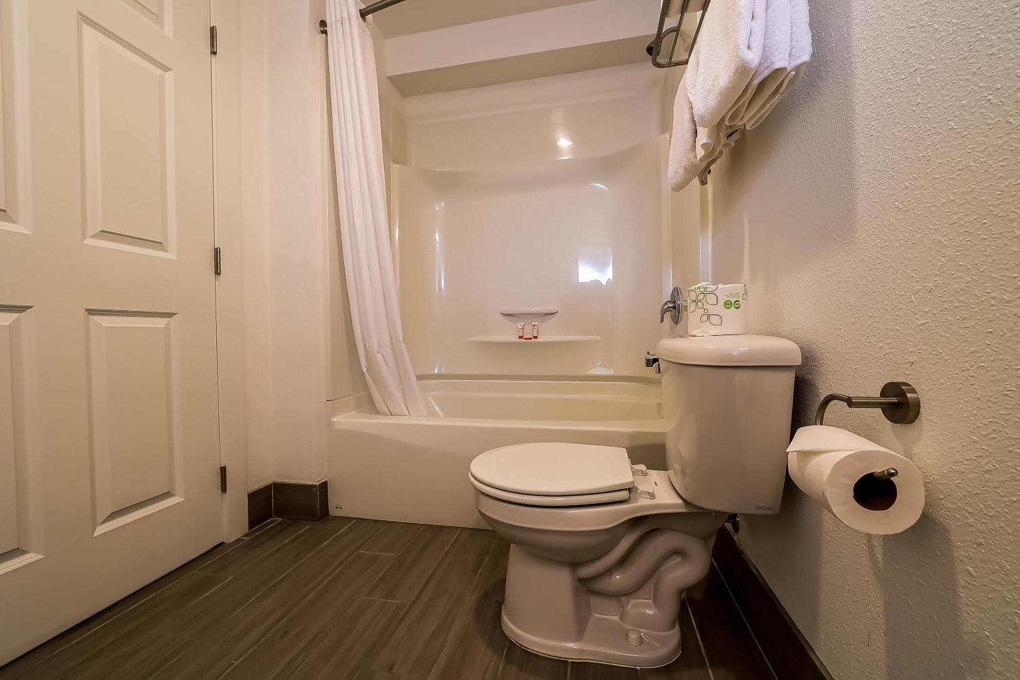 By Oyo - Hwy 101 Hotel Newport